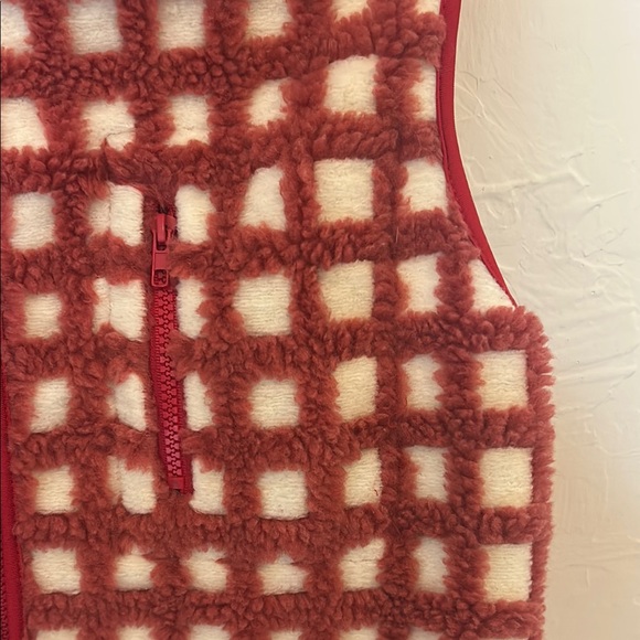 Red and White Checkered Fleece Vest - Picture 3 of 5